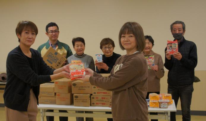 ベルフまつぞのでは食品900点を5団体へ贈呈